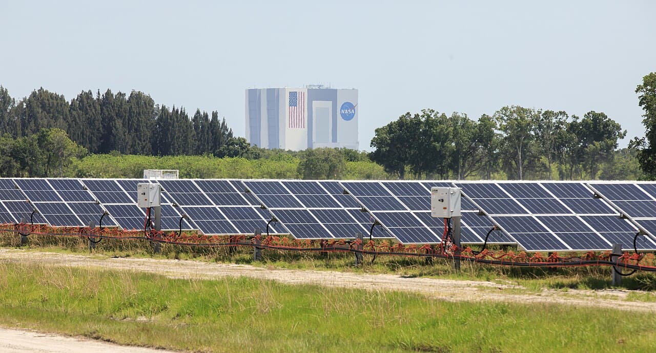 Utility-scale solar PV array — NASA Kennedy Space Center Discovery Solar Energy Center